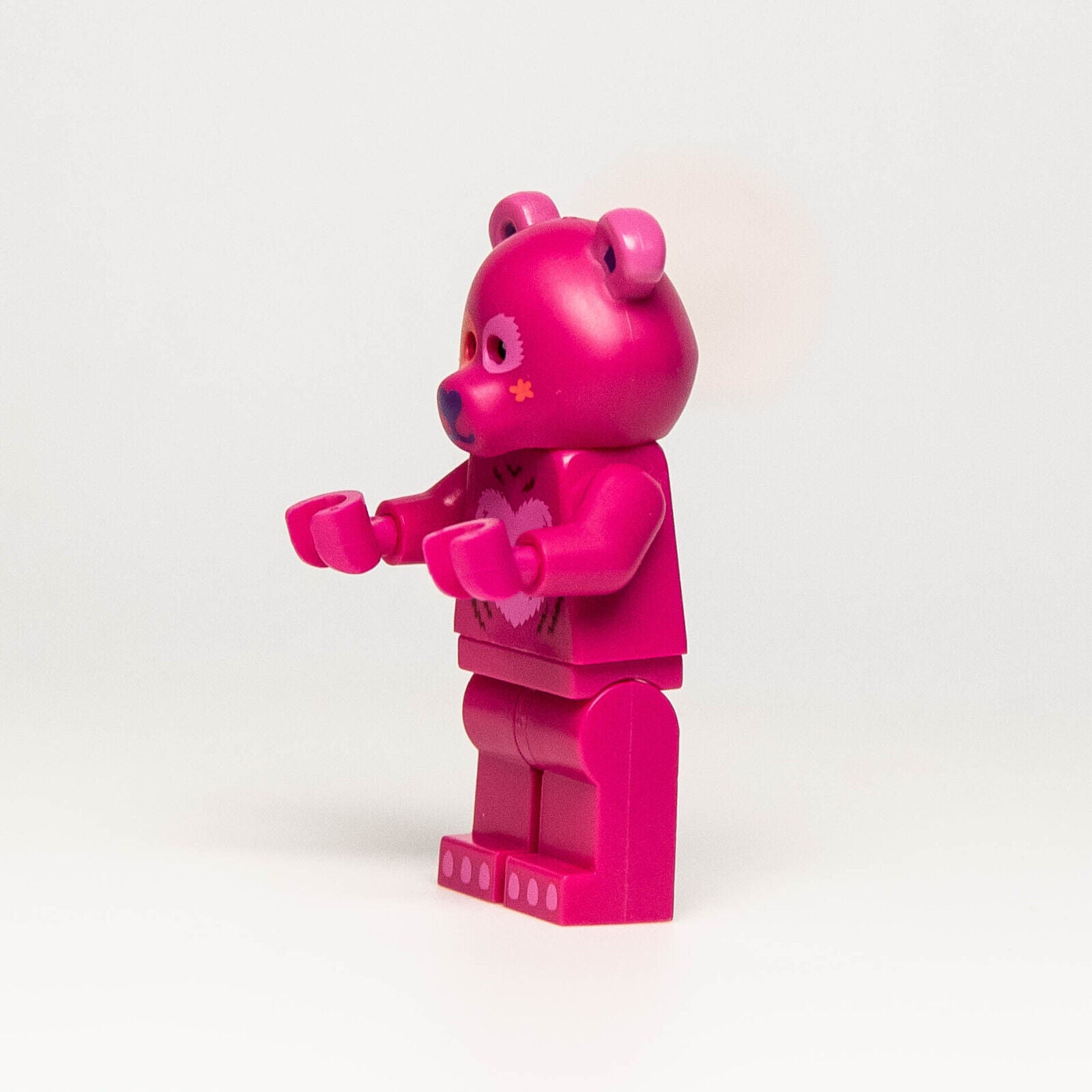 Lego Store 2022 BAM Minifigure - Magenta Pink Heart Love Bear Costume Guy (hol - StudBee